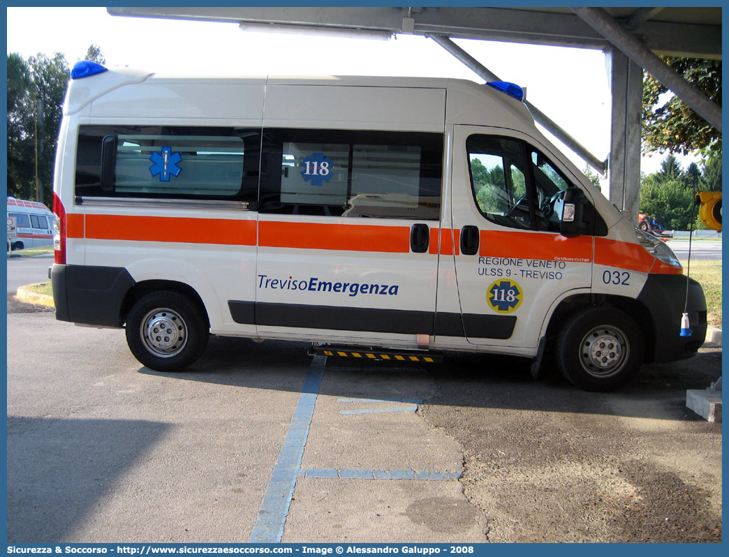 032
SUEM 118 Treviso Emergenza
Azienda ULSS 2 - Marca Trevigiana
Fiat Ducato III serie
Allestitore Bollanti S.r.l.
Parole chiave: 118;SUEM;S.U.E.M.;Treviso;Emergenza;Ambulanza;Fiat;Ducato;Bollanti