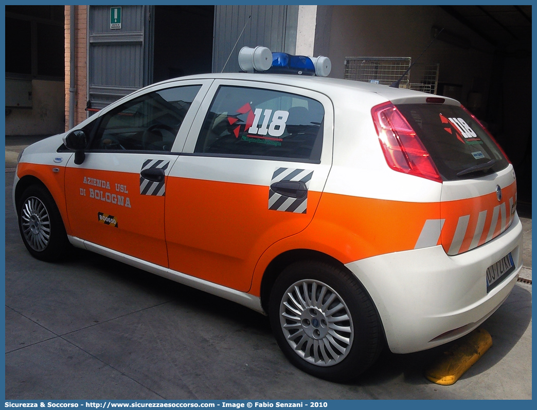 BO 0650
118 Bologna Soccorso
Fiat Grande Punto
Allestitore Vision S.r.l.
Parole chiave: 118;Bologna;Soccorso;Automedica;Automedicalizzata;Auto Medica;Auto Medicalizzata;Fiat;Grande;Punto;Vision