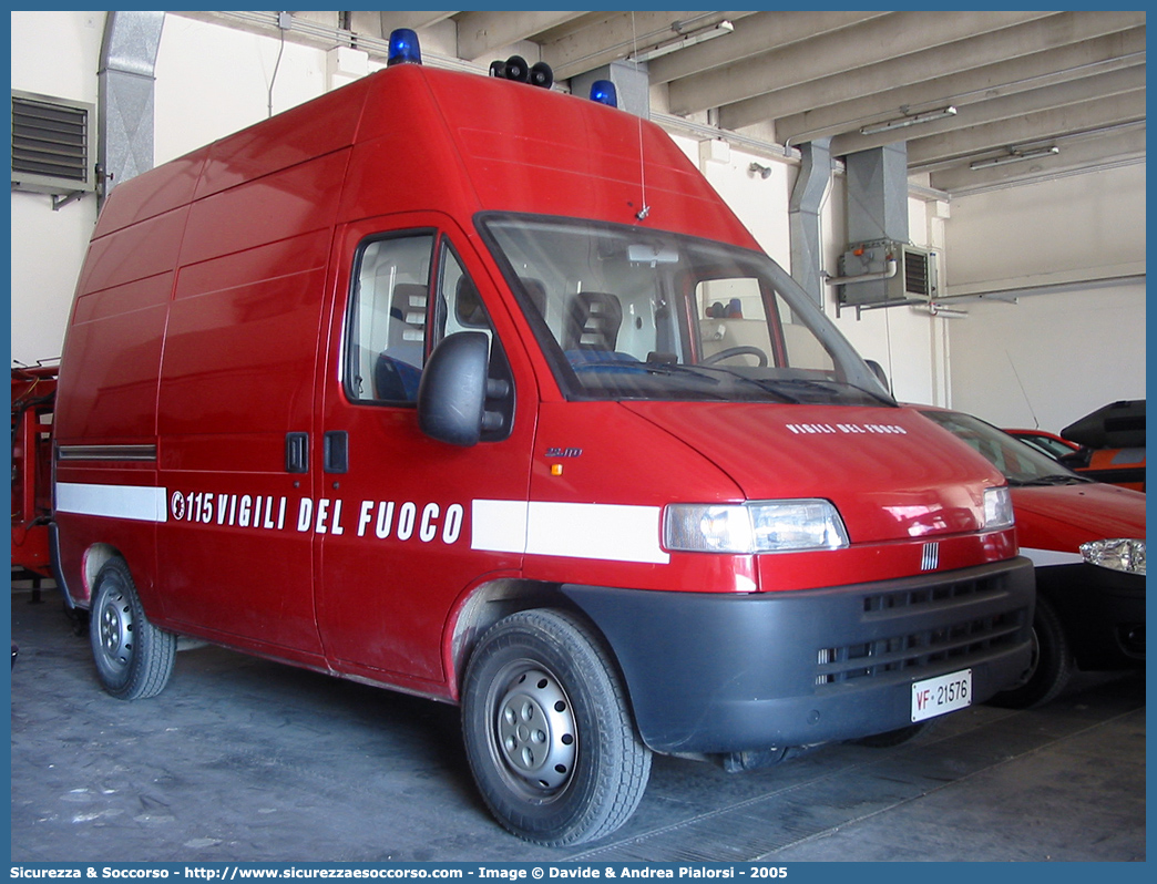 VF 21576
Corpo Nazionale Vigili del Fuoco
Fiat Ducato II serie 
Parole chiave: VF;V.F.;VVF;V.V.F.;Corpo;Nazionale;Vigili del Fuoco;Vigili;Fuoco;Fiat;Ducato II serie;21576