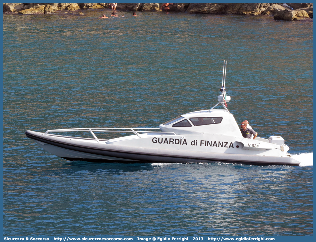 V.624
Guardia di Finanza
R.O.A.N. Componente Navale
Vedetta Veloce Classe 600 "Falco"
FB Design FB 33 Rib
Parole chiave: GdiF;G.D.F.;GDF;Guardia;di;Finanza;R.O.A.N.;ROAN;Componente;Navale;Vedetta;Classe;V600;FB;Design;33;Rib