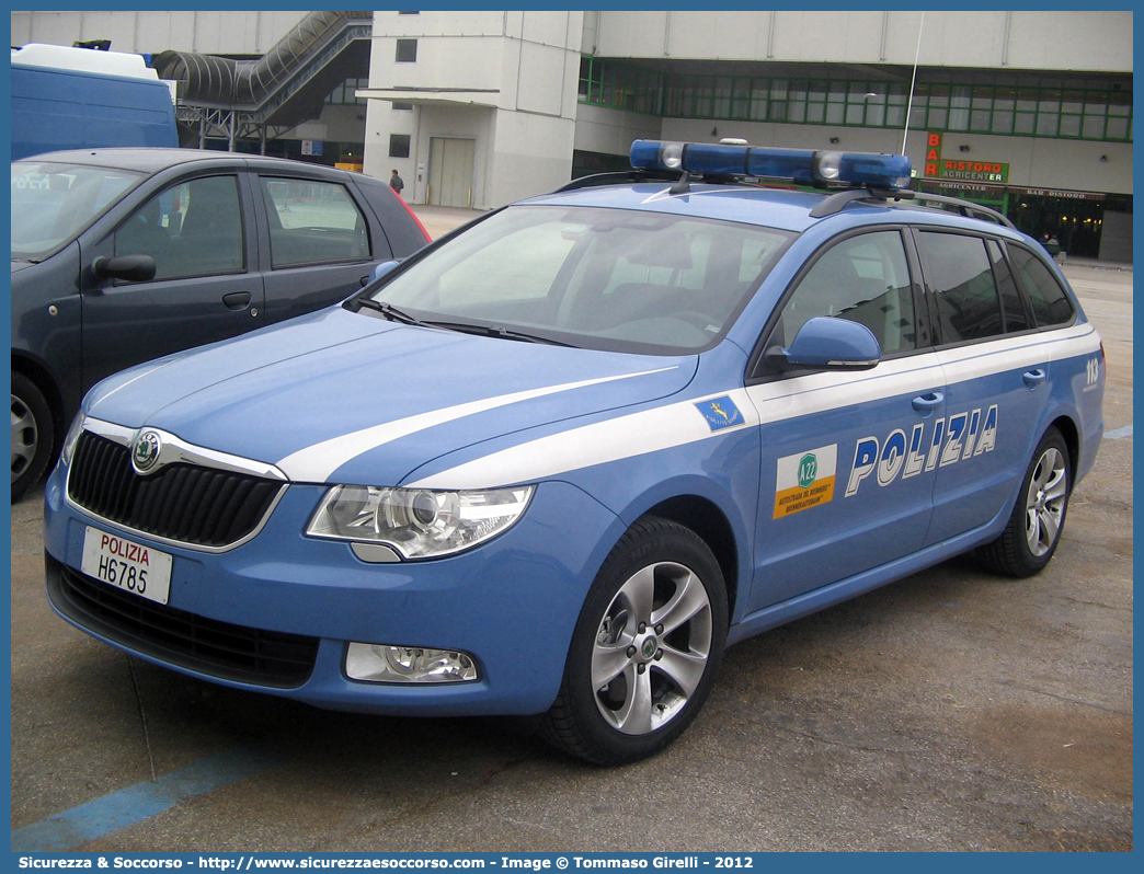 Polizia H6785
Polizia di Stato
Polizia Stradale
Autostrada del Brennero S.p.A.
Skoda Superb Wagon II serie
Allestitore Focaccia Group S.r.l. Group
Parole chiave: PS;P.S.;Polizia;di;Stato;Stradale;Autostrada;del;Brennero;Brenneroautobahn A.G.;Skoda;Superb;Wagon;Focaccia