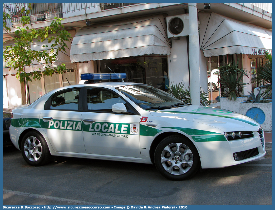 -
Polizia Locale
Comune di Palazzolo sull'Oglio
Alfa Romeo 159
Allestitore Bertazzoni S.r.l.
Parole chiave: Polizia;Locale;Municipale;Palazzolo sull&#039;Oglio;Palazzolo sull Oglio;Alfa Romeo;159;Bertazzoni