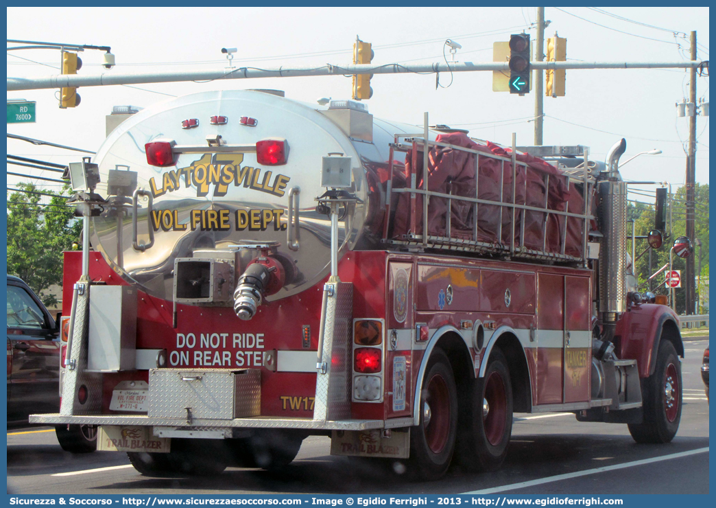 717
United States of America
Laytonsville
Volunteer Fire Department
Freightliner Tanker 1993
Parole chiave: Laytonsville;Volunteer;Fire;Department;Freightliner;Tanker