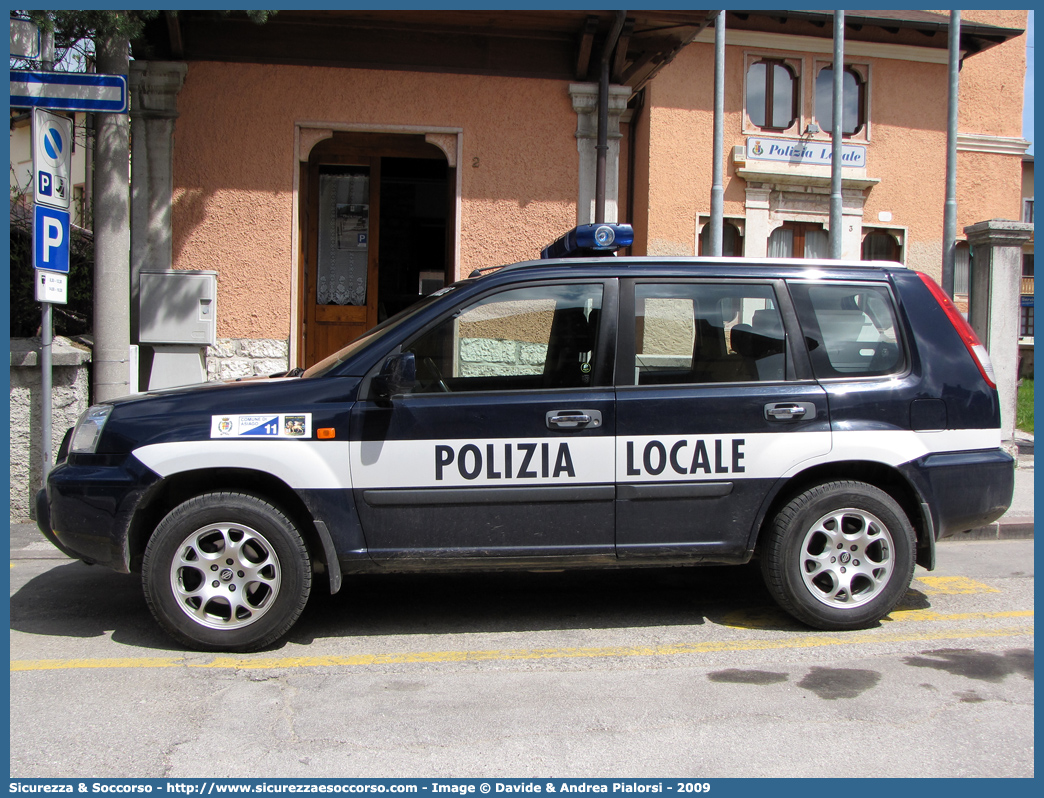 -
Polizia Locale
Comune di Asiago
Nissan X-Trail I serie
(variante)
Parole chiave: PL;P.L.;PM;P.M.;Polizia;Locale;Municipale;Asiago;Nissan;Xtrail;X-Trail;X - Trail