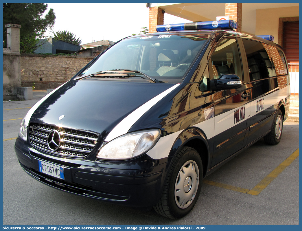 -
Polizia Locale
Comune di Thiene
Mercedes Benz Classe V II serie
Parole chiave: Polizia;Locale;Municipale;Thiene;Mercedes Benz;Viano