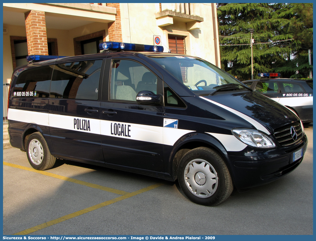 -
Polizia Locale
Comune di Thiene
Mercedes Benz Classe V II serie
Parole chiave: Polizia;Locale;Municipale;Thiene;Mercedes Benz;Viano