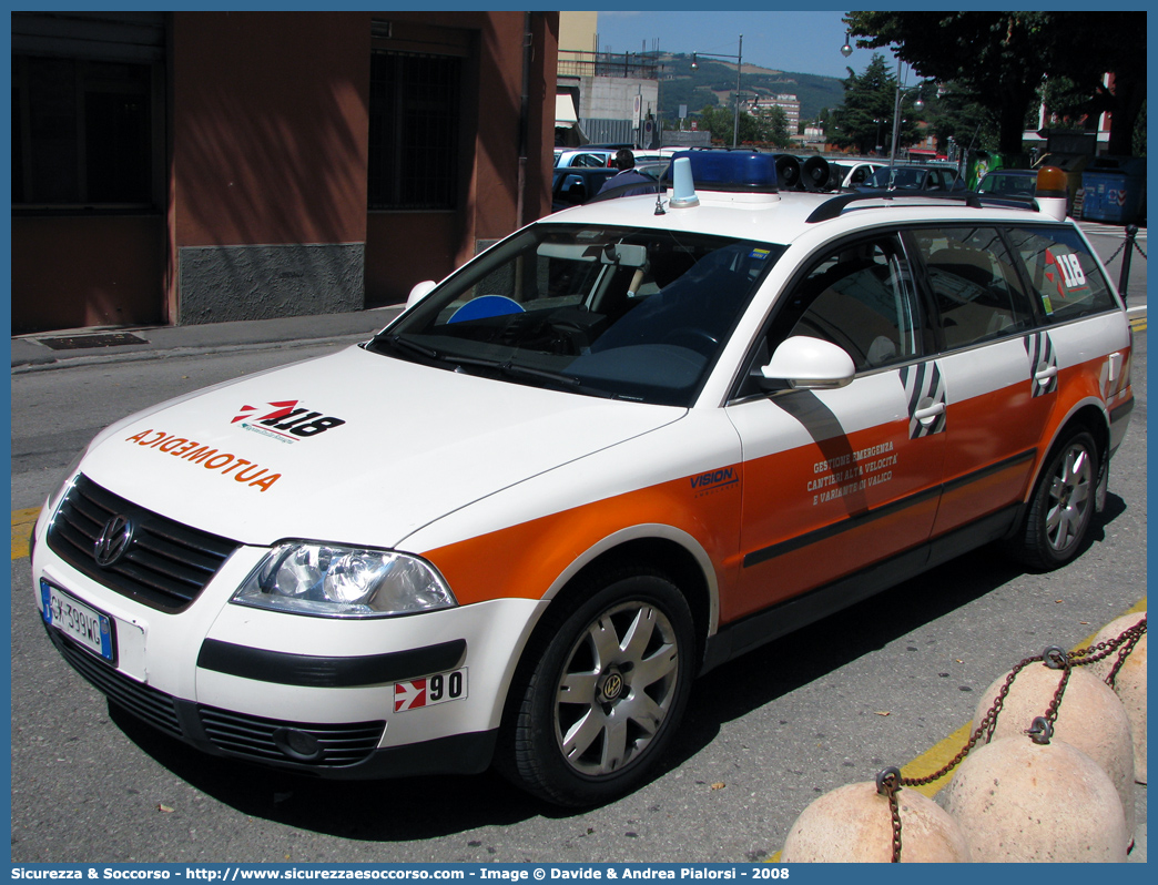 BO 2290
118 Bologna Soccorso
Volkswagen Passat Variant III serie
Allestitore Vision S.r.l.
Parole chiave: 118;Bologna;Soccorso;Automedica;Volkswagen;Passat;Variant;Vision