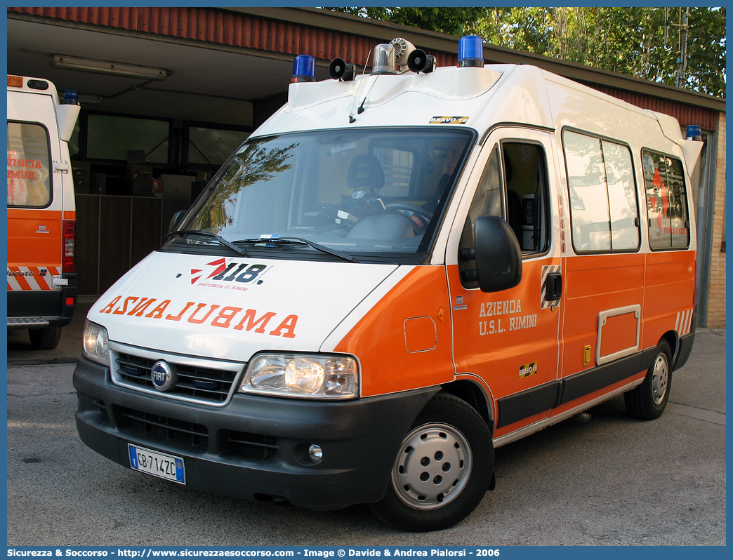 BRAVO 19
118 Romagna Soccorso
Ambito Territoriale di Rimini
Fiat Ducato II serie restyling
Allestitore MAF S.n.c.
Parole chiave: 118;Romagna;Soccorso;Rimini;Ambulanza;Fiat;Ducato;MAF