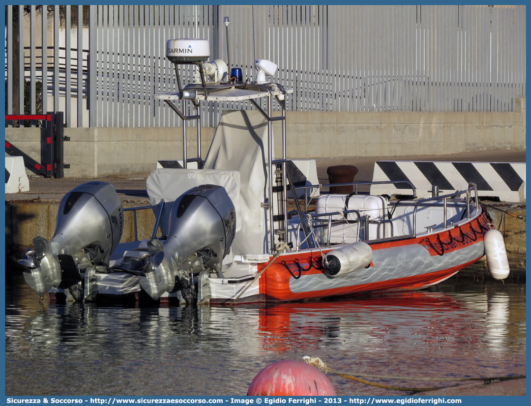 VF RBS11
Corpo Nazionale Vigili del Fuoco
Nucleo Soccorso Subacqueo e Acquatico
Stem Marine
Parole chiave: Corpo;Nazionale;Vigili del Fuoco;Vigili;Fuoco;Imbarcazione;Battello Pneumatico;Stem;NSSA;N.S.S.A.;Soccorso;Subacqueo;Acquatico;Sommozzatori;Subacquei