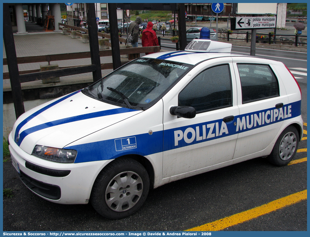 -
Polizia Municipale
Comune di Valtournenche
Fiat Punto II serie
Parole chiave: Polizia;Locale;Municipale;Valtournenche;Fiat;Punto