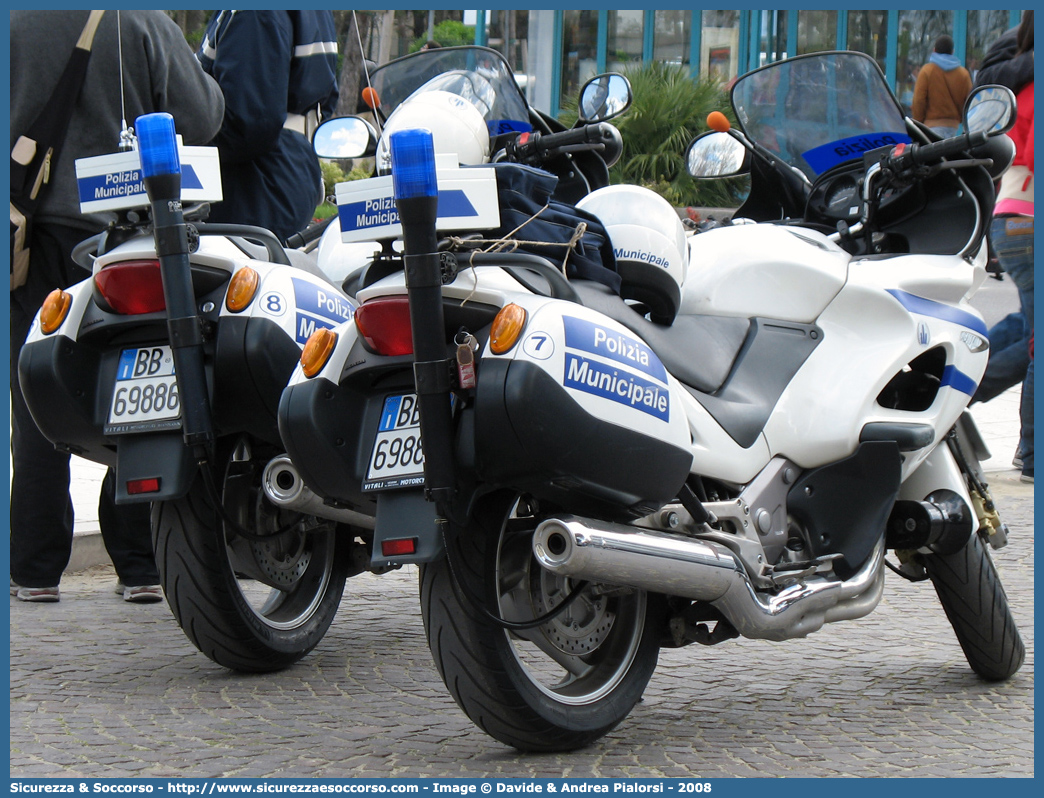 -
Polizia Municipale
Comune di Cesenatico
Honda Deauville
Parole chiave: Polizia;Locale;Municipale;Cesenatico;Honda;Deauville