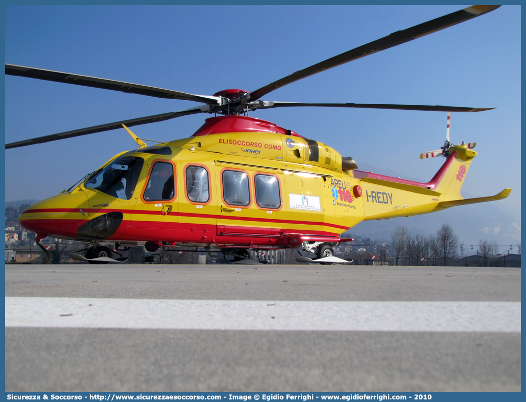 I-REDY
118 Regione Lombardia
AgustaWestland AW139
Base di Como

Parole chiave: 118;SSUEm;S.S.U.Em.;AREU;A.R.E.U.;Lombardia;Como;AgustaWestland;Agusta;Westland;AB139;139;I-REDY;Elicottero;Elisoccorso