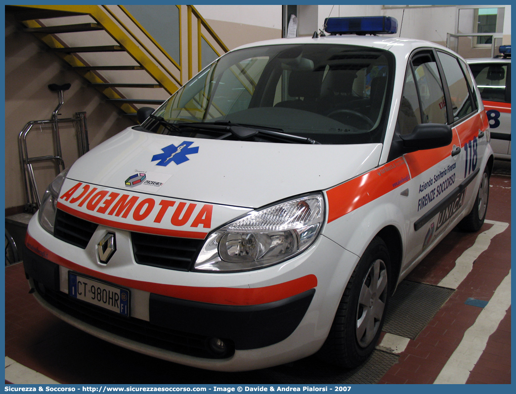 ALFA MIKE 01
118 Firenze Soccorso
Renault Scenic II serie
Allestitore Alessi e Becagli S.n.c.
Parole chiave: 118;Firenze;Soccorso;Automedica;Renault;Scenic;Alessi e Becagli