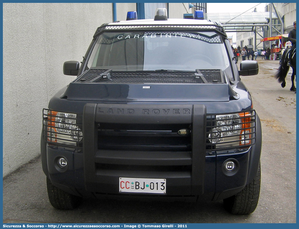 CC BJ013
Arma dei Carabinieri
Battaglioni Mobili
Land Rover Discovery 3
Parole chiave: CCBJ013;Arma dei Carabinieri;Battaglioni Mobili;Land Rover Discovery 3;Blindato;Ordine Pubblico