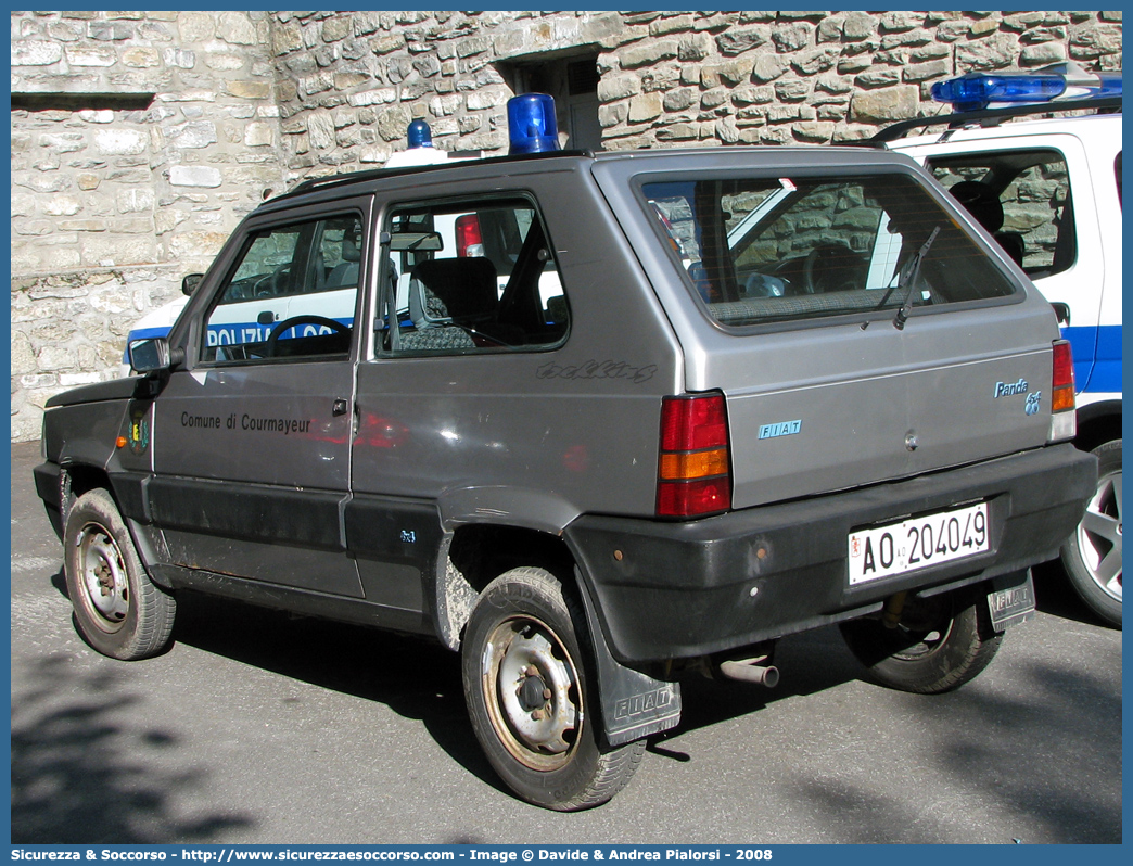 -
Polizia Locale
Comune di Courmayeur
Fiat Panda 4x4 II serie
Parole chiave: Polizia;Locale;Municipale;Courmayeur;Fiat;Panda