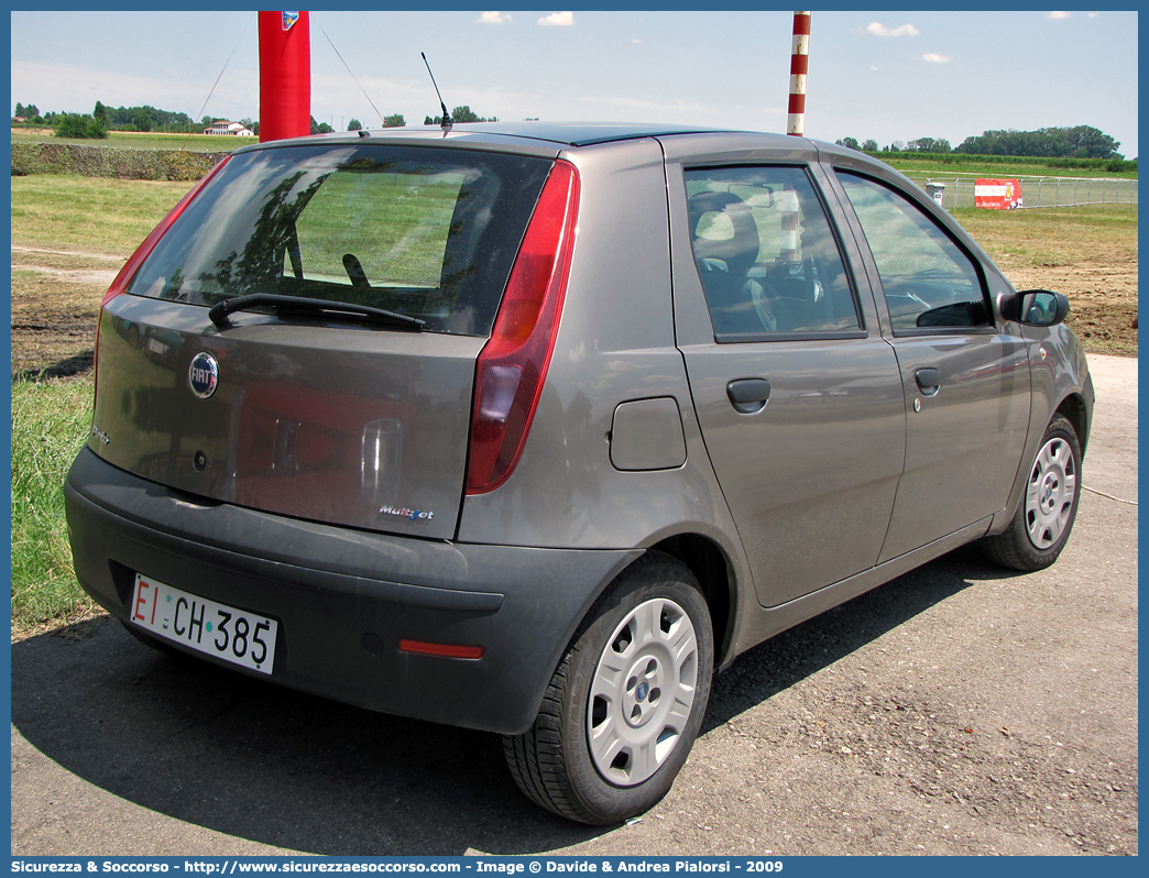 EI CH385
Esercito Italiano
Fiat Punto III serie
Parole chiave: EI;E.I.;Esercito;Italiano;Fiat;Punto