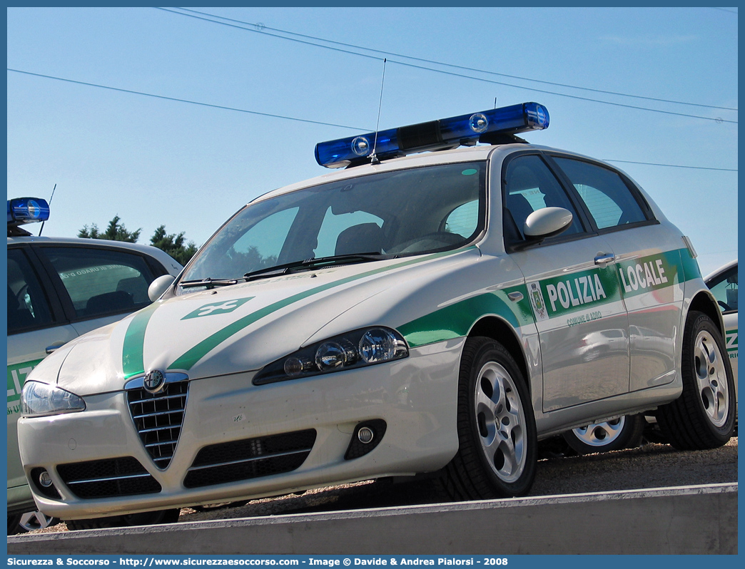 -
Polizia Locale
Comune di Adro
Alfa Romeo 147 II serie
Allestitore Focaccia Group S.r.l.
Parole chiave: Polizia;Locale;Municipale;Adro;Alfa Romeo;147;Focaccia