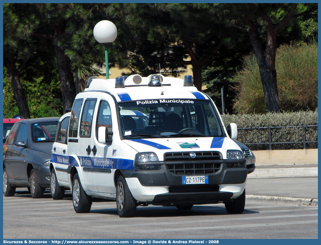 -
Polizia Municipale
Comune di Pescara
Fiat Doblò I serie
Parole chiave: Polizia;Locale;Municipale;Pescara;Fiat;Doblò;Doblo