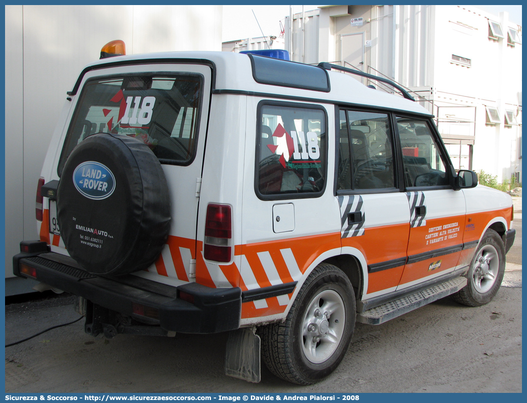 BO 2208
118 Bologna Soccorso
Land Rover Discovery I serie restyling
Parole chiave: 118;Bologna;Soccorso;Land Rover;Discovery;GECAV;Gestione;Cantieri;Alta Velocità;Variante di Valico