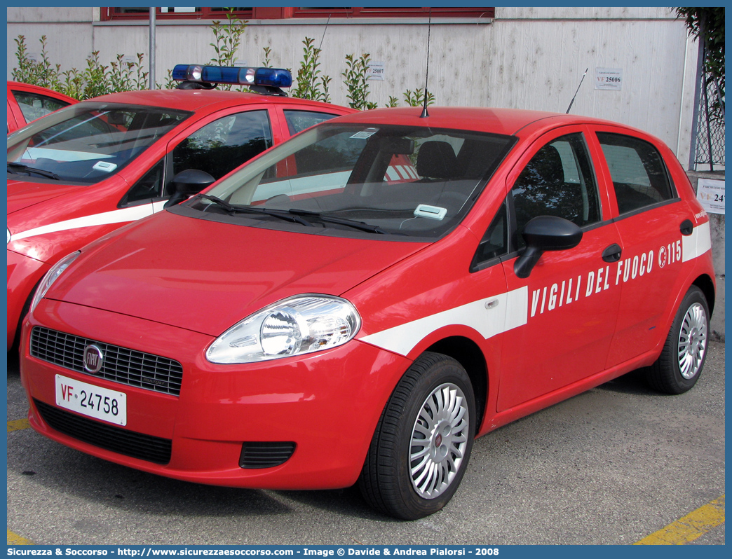 VF 24758
Corpo Nazionale Vigili del Fuoco
Nucleo Aeroportuale
Fiat Grande Punto
Parole chiave: Corpo;Nazionale;Vigili del Fuoco;Vigili;Fuoco;Fiat;Grande Punto;Aeroportuale