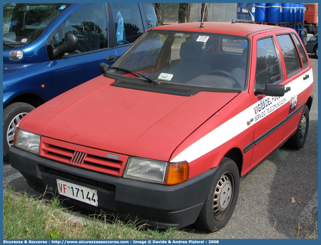 VF 17144
Corpo Nazionale Vigili del Fuoco
Nucleo Telecomunicazioni Radio
Fiat Uno II serie
Parole chiave: Corpo;Nazionale;Vigili del Fuoco;Vigili;Fuoco;Fiat;Uno;Telecomunicazioni;Tele Comunicazioni;Radio