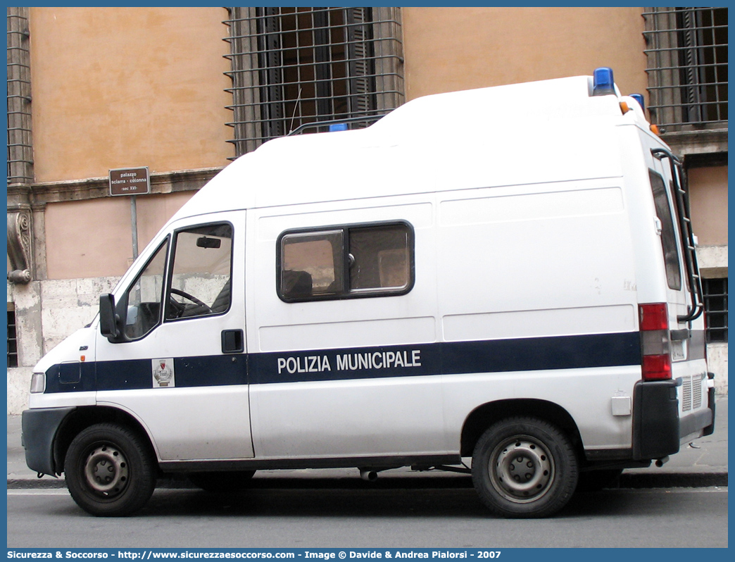 -
Polizia Municipale
Comune di Roma
Fiat Ducato II serie
Parole chiave: PL;P.L.;PM;P.M.;Polizia;Locale;Municipale;Roma;Fiat;Ducato