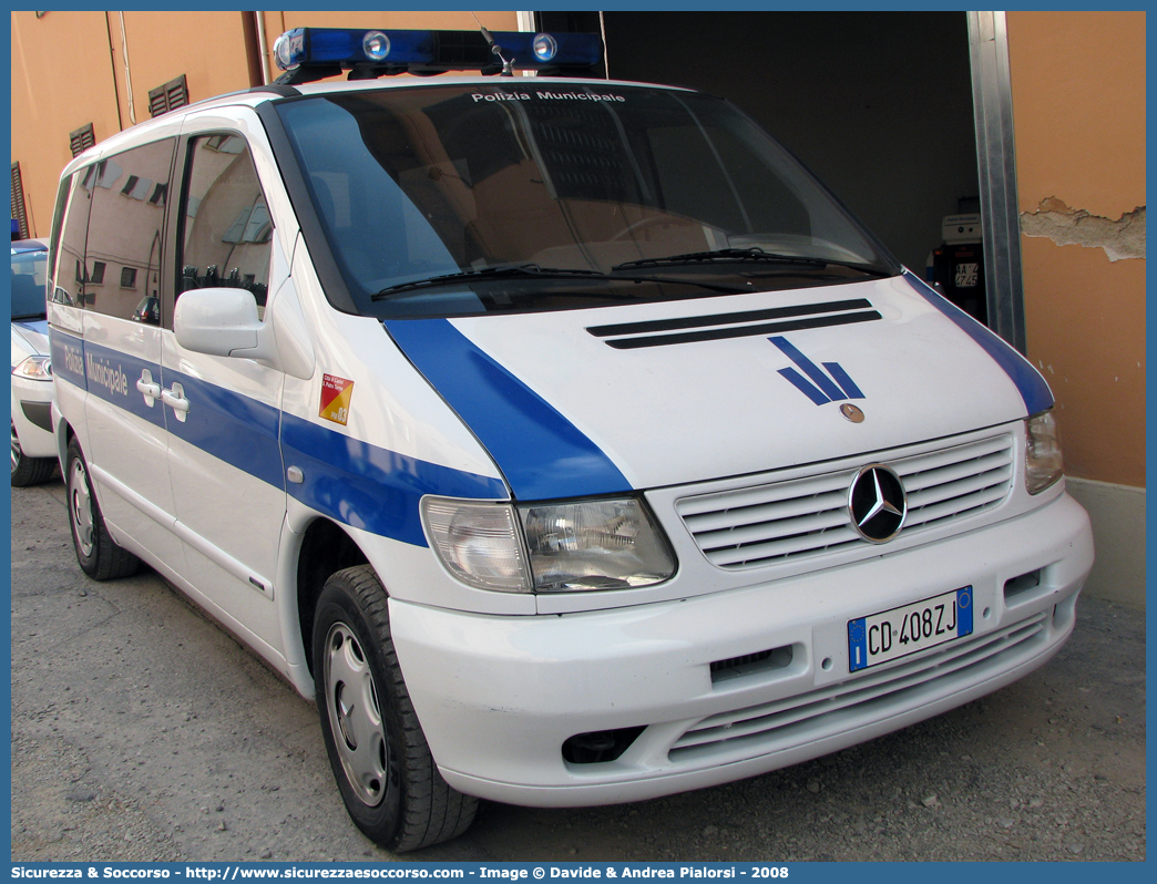 -
Polizia Municipale
Comune di Castel San Pietro Terme
Mercedes Benz Classe V I serie restyling
Allestitore Focaccia Group S.r.l.
Parole chiave: Polizia;Locale;Municipale;Castel San Pietro Terme;Mercedes Benz;Vito;Focaccia