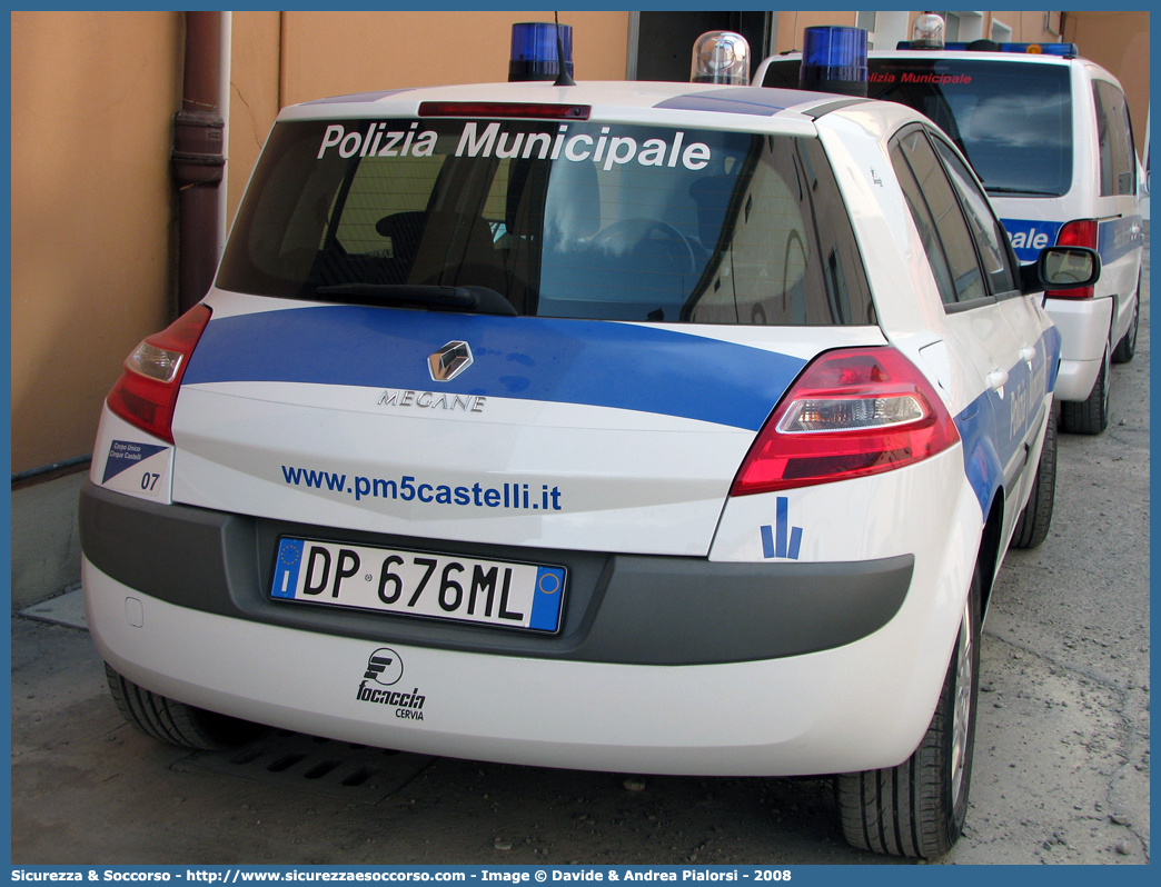 -
Polizia Municipale
Associazione Intercomunale
Cinque Castelli
Renault Megane III serie
Allestitore Focaccia Group S.r.l.
Parole chiave: Polizia;Locale;Municipale;Cinque Castelli;Renault;Megane;Focaccia