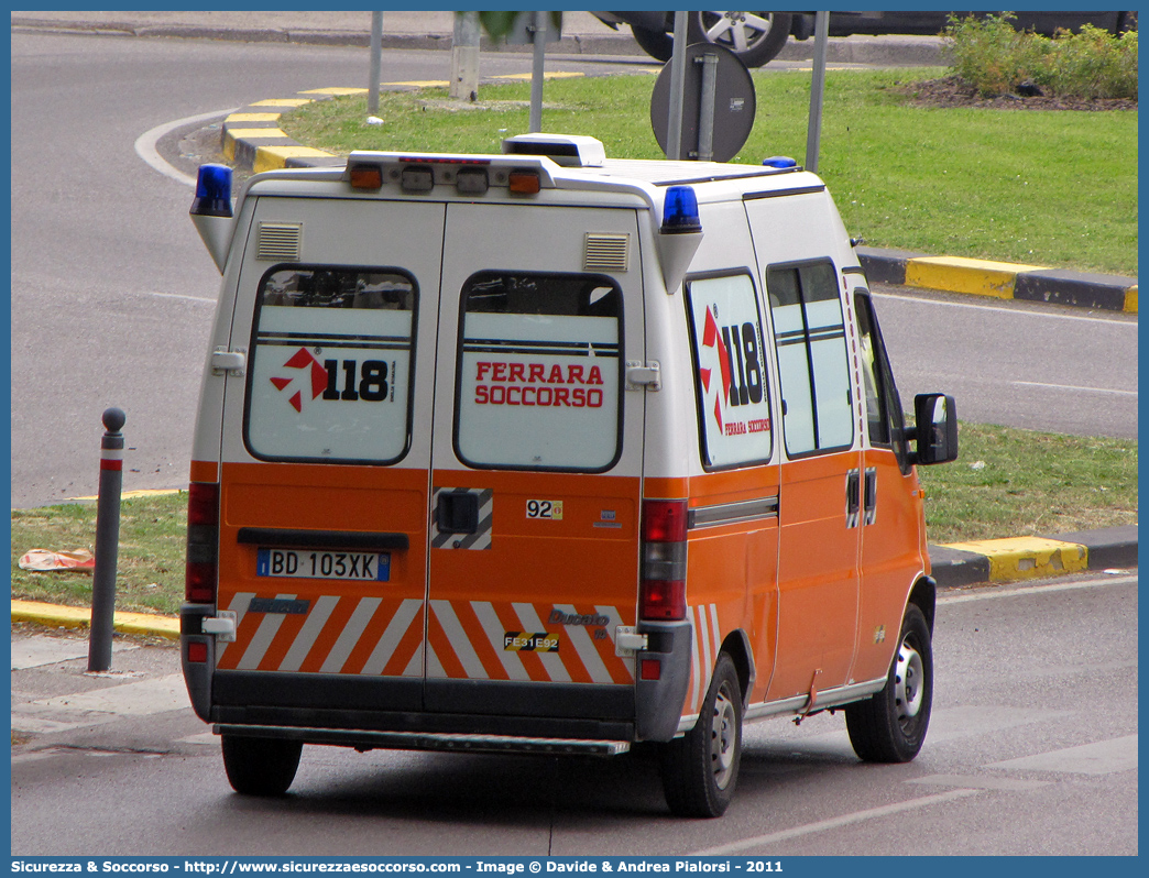 FE 3192
118 Ferrara Soccorso
Fiat Ducato II serie
Allestitore MAF S.n.c.
Parole chiave: 118;Ferrara;Soccorso;Ambulanza;Autoambulanza;Fiat;Ducato;MAF