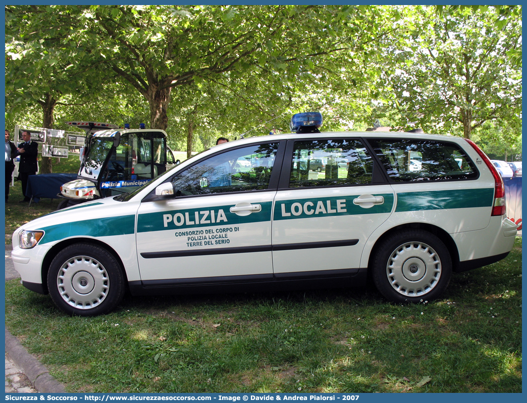 -
Polizia Locale
Consorzio Terre del Serio
Volvo V50
Allestitore Focaccia Group S.r.l.
Parole chiave: Polizia;Locale;Municipale;Terre del Serio;Bariano;Fornovo San Giovanni;Misano di Gera d'Adda;Misano di Gera d Adda;Morengo;Mozzanica;Pagazzano;Volvo;V50;V 50;Focaccia