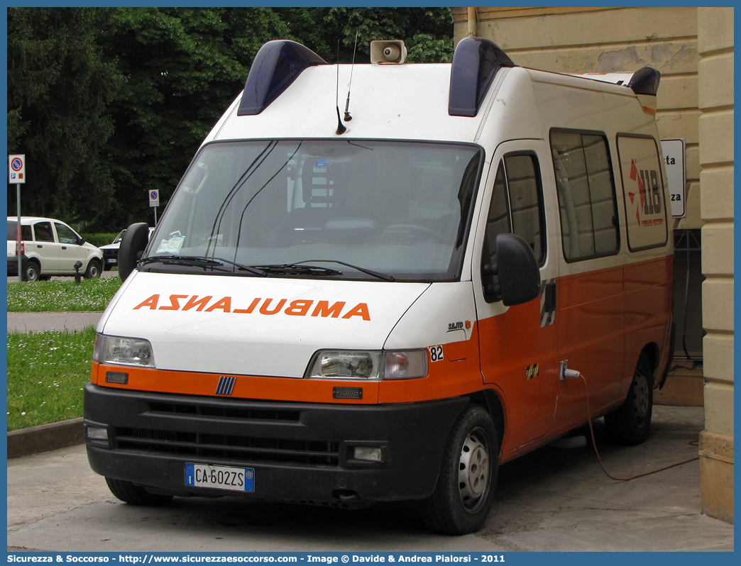 FE 3182
118 Ferrara Soccorso
Fiat Ducato II serie
Allestitore Aricar S.p.A.
Parole chiave: 118;Ferrara;Soccorso;Ambulanza;Autoambulanza;Fiat;Ducato;Aricar