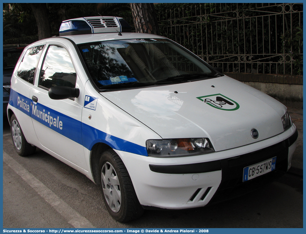 -
Polizia Municipale
Comune di Auditore
Fiat Punto II serie
Parole chiave: Polizia;Locale;Municipale;Auditore;Fiat;Punto