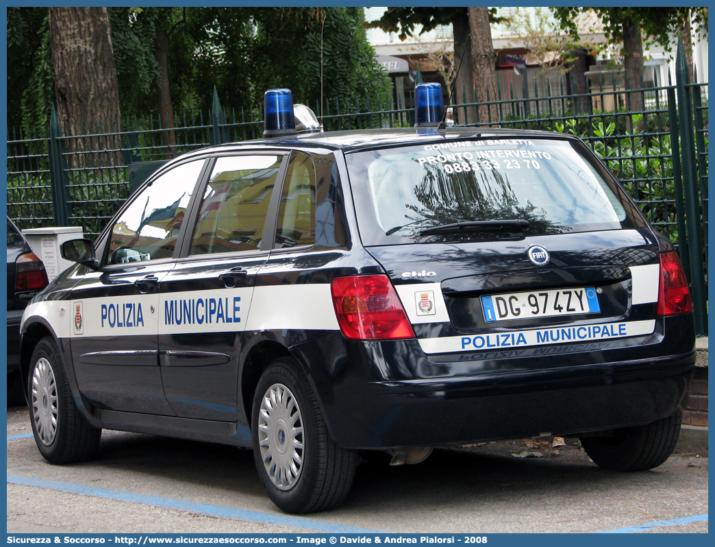 -
Polizia Municipale
Comune di Barletta
Fiat Stilo
Parole chiave: Polizia;Locale;Municipale;Barletta;Fiat;Stilo