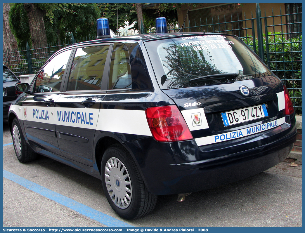 -
Polizia Municipale
Comune di Barletta
Fiat Stilo
Parole chiave: Polizia;Locale;Municipale;Barletta;Fiat;Stilo