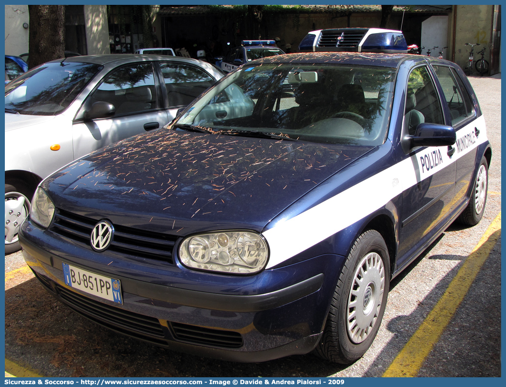 -
Polizia Municipale
Comune di Vicenza
Volkswagen Golf IV serie
Parole chiave: PL;P.L.;PM;P.M.;Polizia;Locale;Municipale;Vicenza;Volkswagen;Golf