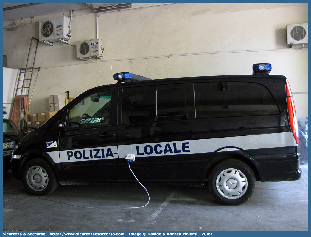 -
Polizia Locale
Comune di Vicenza
Mercedes Benz Classe V II serie
Parole chiave: Polizia;Locale;Municipale;Vicenza;Mercedes Benz;Viano