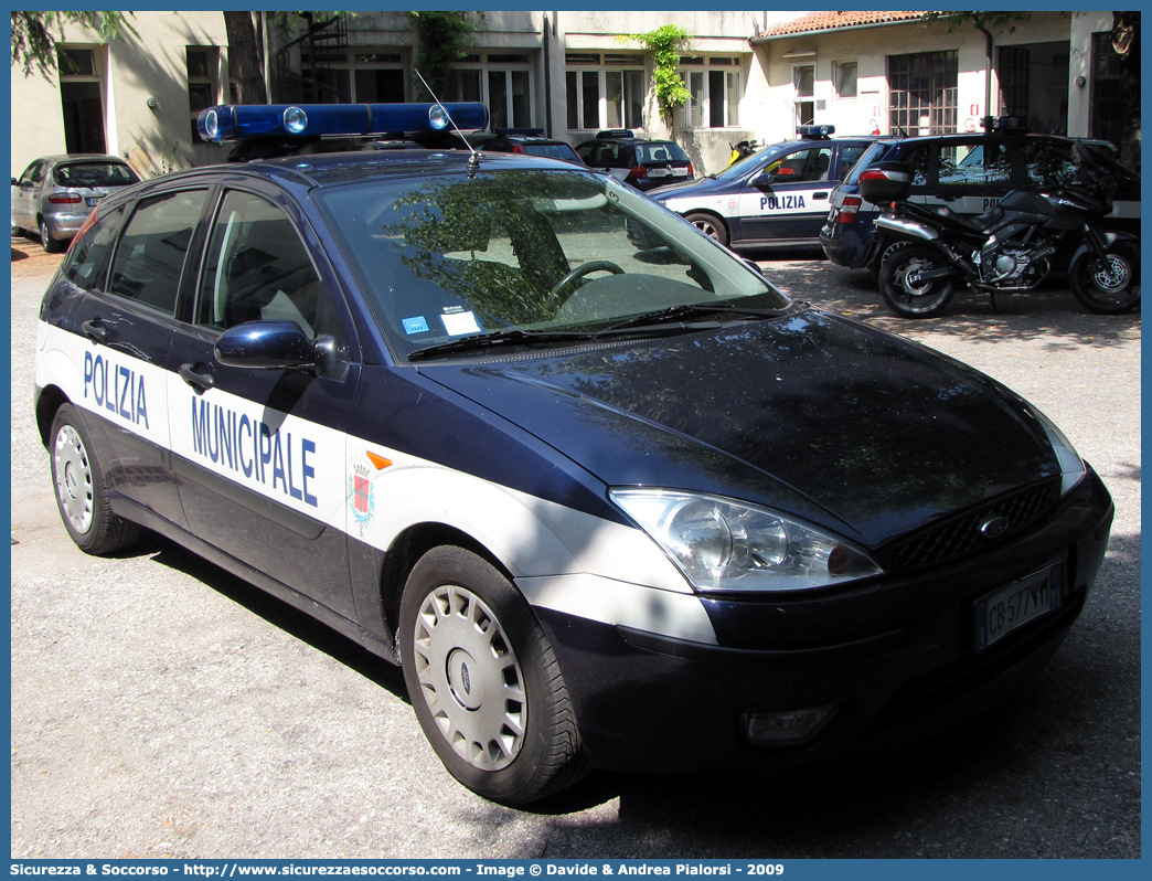 -
Polizia Municipale
Comune di Vicenza
Ford Focus I serie
Parole chiave: Polizia;Locale;Municipale;Vicenza;Ford;Focus