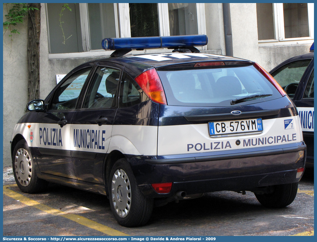 -
Polizia Municipale
Comune di Vicenza
Ford Focus I serie
Parole chiave: Polizia;Locale;Municipale;Vicenza;Ford;Focus