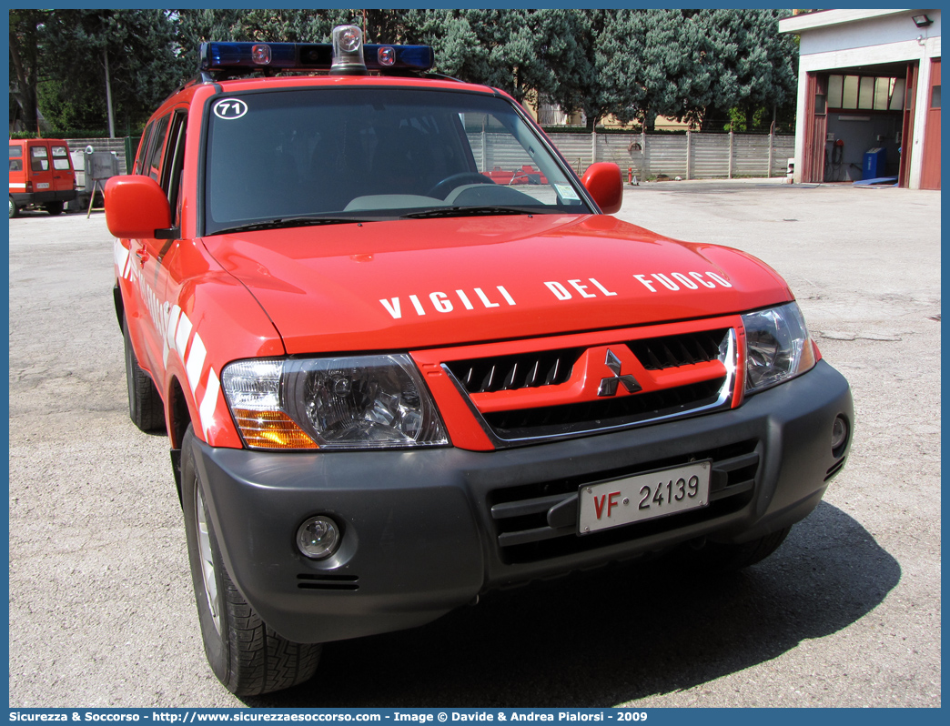 VF 24139
Corpo Nazionale Vigili del Fuoco
Mitsubishi Pajero LWB III serie restyling
Parole chiave: VF;VVF;V.F.;V.V.F.;Corpo;Nazionale;Vigili del Fuoco;Vigili;Fuoco;Mitsubishi;Pajero;LWB