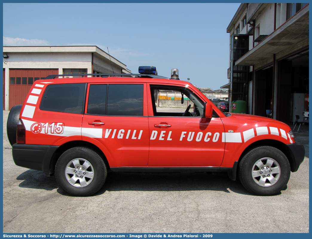 VF 24139
Corpo Nazionale Vigili del Fuoco
Mitsubishi Pajero LWB III serie restyling
Parole chiave: VF;VVF;V.F.;V.V.F.;Corpo;Nazionale;Vigili del Fuoco;Vigili;Fuoco;Mitsubishi;Pajero;LWB