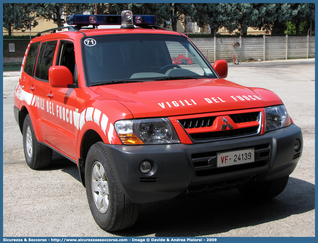 VF 24139
Corpo Nazionale Vigili del Fuoco
Mitsubishi Pajero LWB III serie restyling
Parole chiave: VF;VVF;V.F.;V.V.F.;Corpo;Nazionale;Vigili del Fuoco;Vigili;Fuoco;Mitsubishi;Pajero;LWB