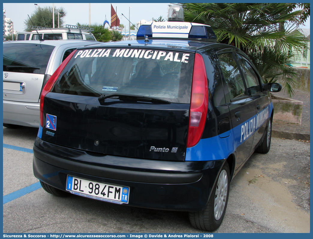 -
Polizia Municipale
Comune di Stroncone
Fiat Punto II serie
Parole chiave: Polizia;Locale;Municipale;Stroncone;Fiat;Punto