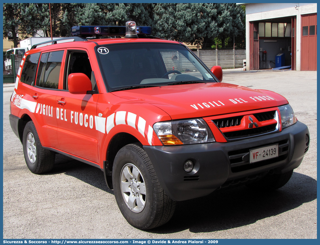 VF 24139
Corpo Nazionale Vigili del Fuoco
Mitsubishi Pajero LWB III serie restyling
Parole chiave: VF;VVF;V.F.;V.V.F.;Corpo;Nazionale;Vigili del Fuoco;Vigili;Fuoco;Mitsubishi;Pajero;LWB