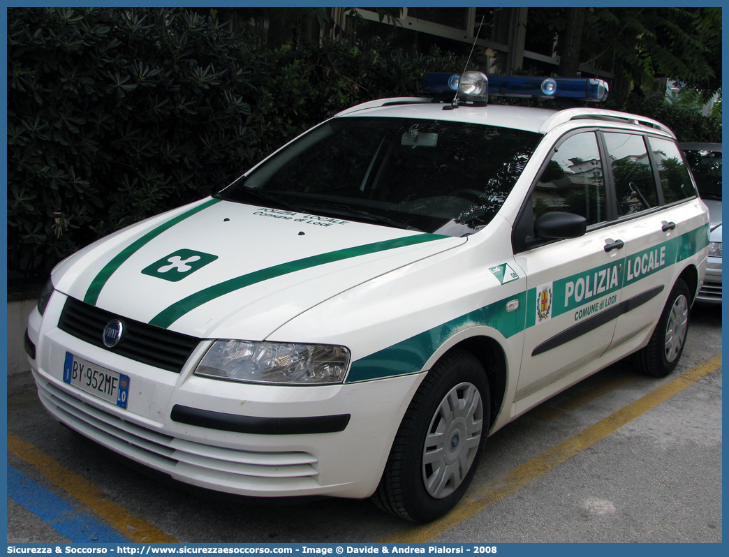 -
Polizia Locale
Comune di Lodi
Fiat Stilo Multiwagon
Parole chiave: Polizia;Locale;Municipale;Lodi;Fiat;Stilo;Multiwagon