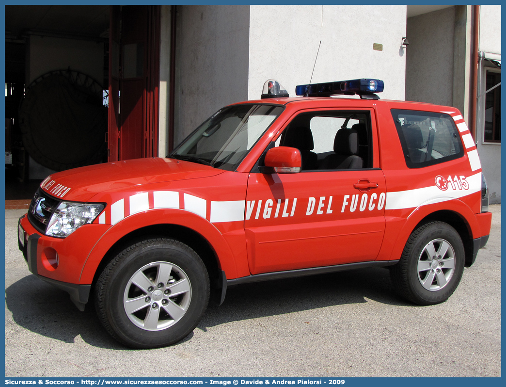 VF 25208
Corpo Nazionale Vigili del Fuoco
Mitsubishi Pajero SWB IV serie
Parole chiave: Corpo;Nazionale;Vigili del Fuoco;Vigili;Fuoco;Mitsubishi;Pajero;SWB