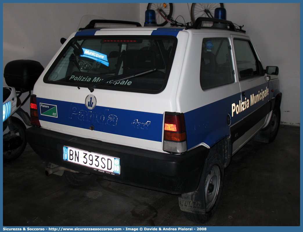 -
Polizia Municipale
Comune di Pianoro
Fiat Panda 4x4 II serie
Parole chiave: Polizia;Locale;Municipale;Pianoro;Fiat;Panda