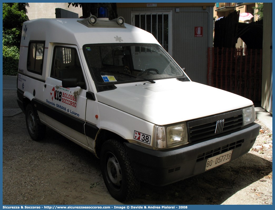 BO 2238
118 Bologna Soccorso
Fiat Panda 4x4 II serie
Parole chiave: 118;Bologna;Soccorso;Fiat;Panda;GECAV;Gestione;Emergenze;Alta Velocità;Variante di Valico