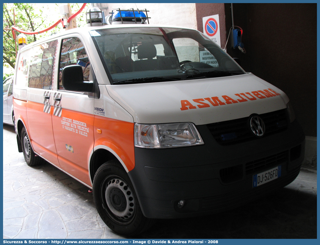 BO 0651
118 Bologna Soccorso
Volkswagen Transporter T5
Allestitore Vision S.r.l.
Parole chiave: 118;Bologna;Soccorso;Automedica;Auto Medica;Volkswagen;Transporter;T5;GECAV;Gestione;Emergenza;Cantieri;Alta Velocità;Variante di Valico118;Bologna;Soccorso;Ambulanza;Autoambulanza;Volkswagen;Transporter;T5;GECAV;Gestione;Emergenza;Cantieri;Alta Velocit