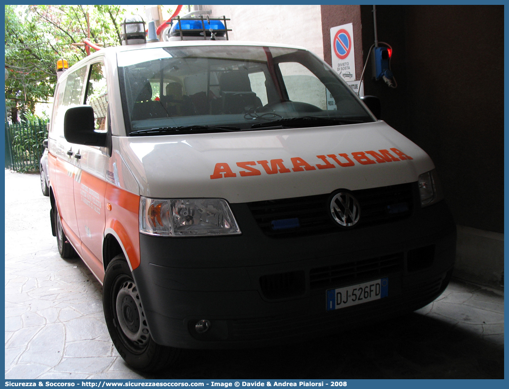 BO 0651
118 Bologna Soccorso
Volkswagen Transporter T5
Allestitore Vision S.r.l.
Parole chiave: 118;Bologna;Soccorso;Ambulanza;Autoambulanza;Volkswagen;Transporter;T5;GECAV;Gestione;Emergenza;Cantieri;Alta Velocità;Variante di Valico