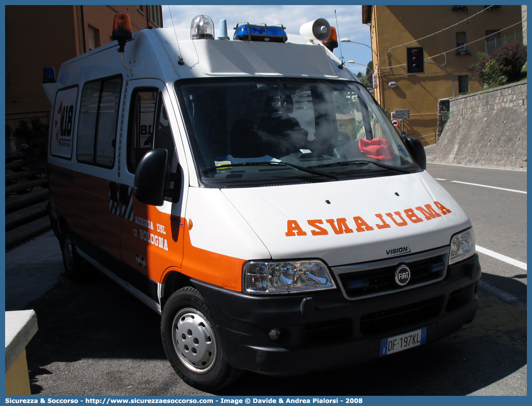 BO 0632
118 Bologna Soccorso
Fiat Ducato II serie restyling
Allestitore Vision S.r.l.
Parole chiave: 118;Bologna;Soccorso;Ambulanza;Fiat;Ducato;GECAV;Gestione;Emergenza;Cantieri;Alta Velocità;Variante di Valico